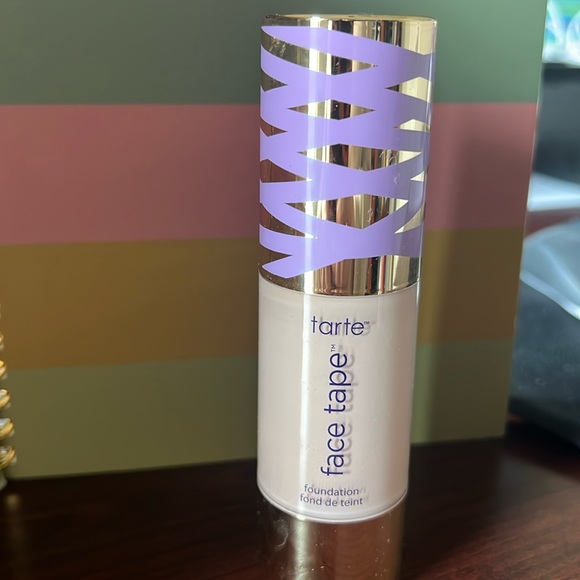 NWT Tarte Cosmetics Face Tape Foundation 12B Fair Beige - Picture 1 of 4